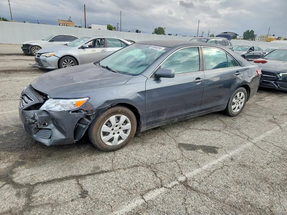 2010 TOYOTA Camry