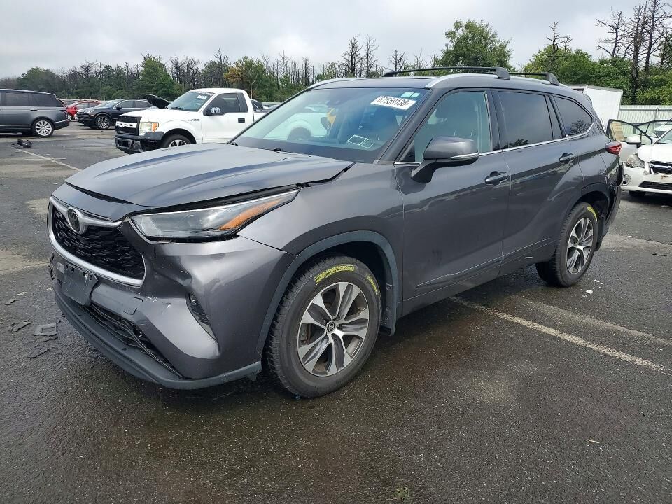 2022 TOYOTA Highlander