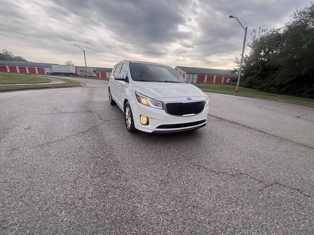 2017 KIA Sedona