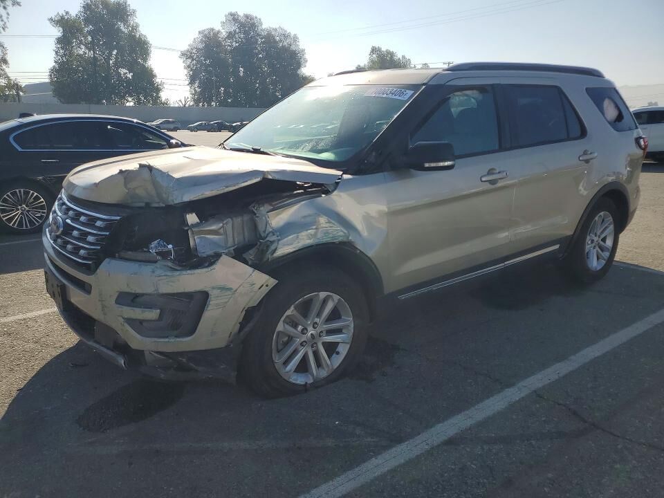2017 FORD Explorer