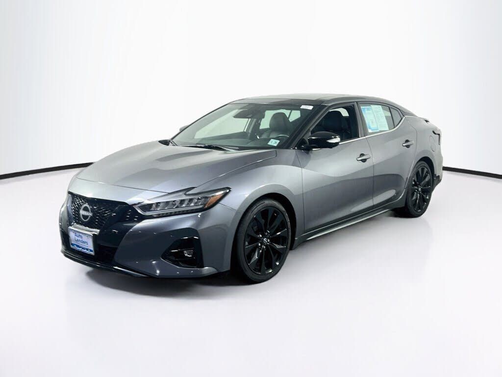 2023 NISSAN Maxima