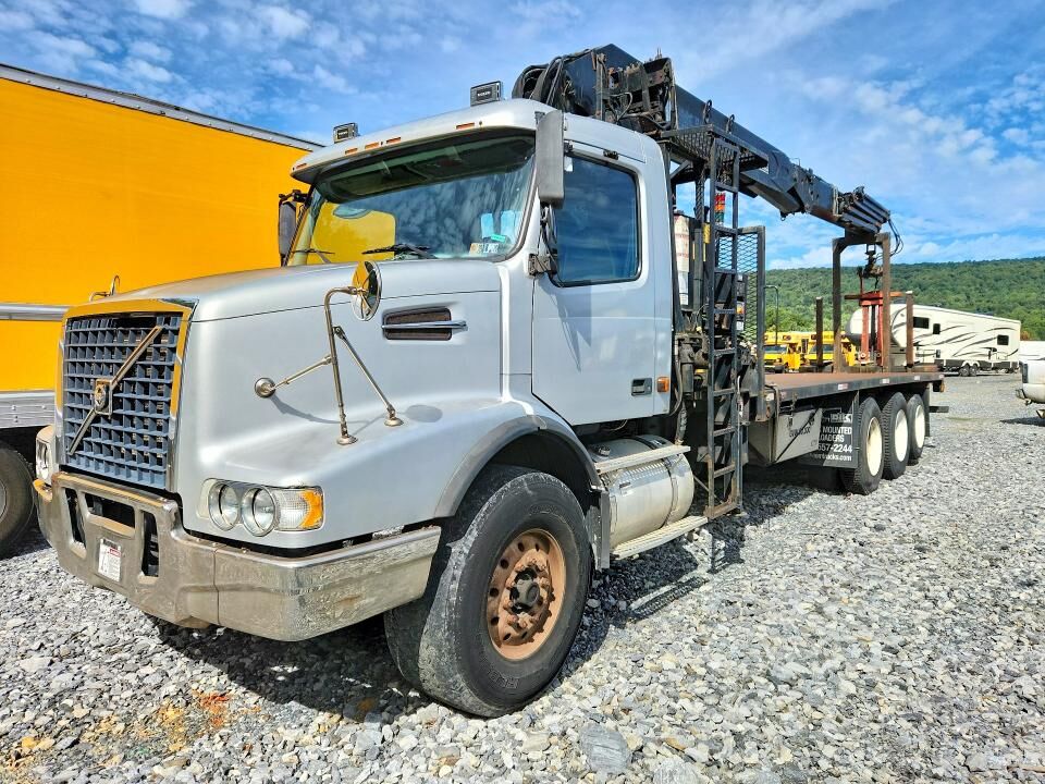 2006 VOLVO TRUCK VHD