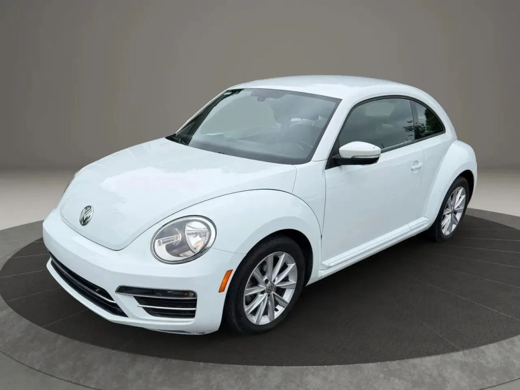 2017 VOLKSWAGEN Beetle
