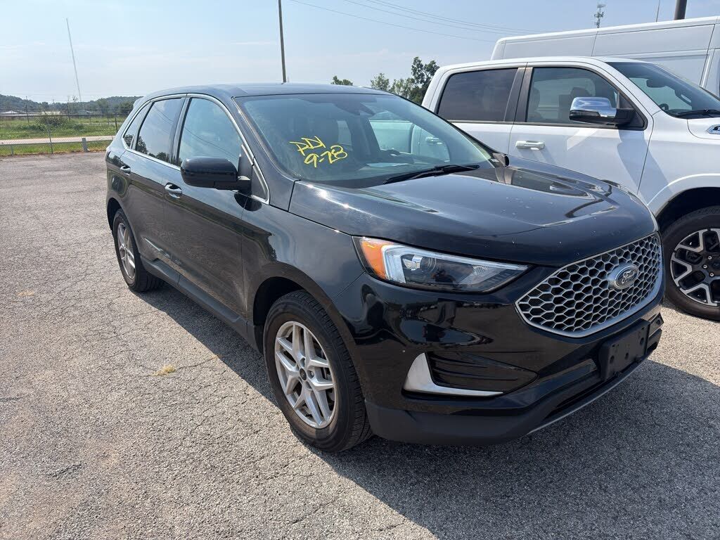 2023 FORD Edge