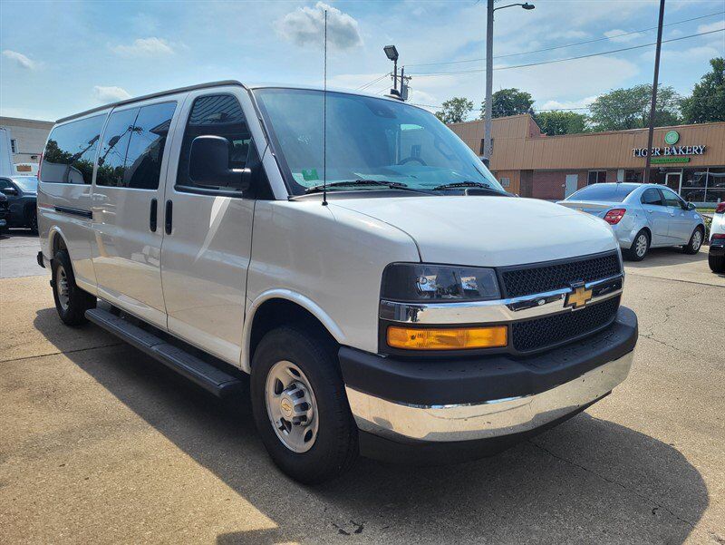 2025 CHEVROLET Express