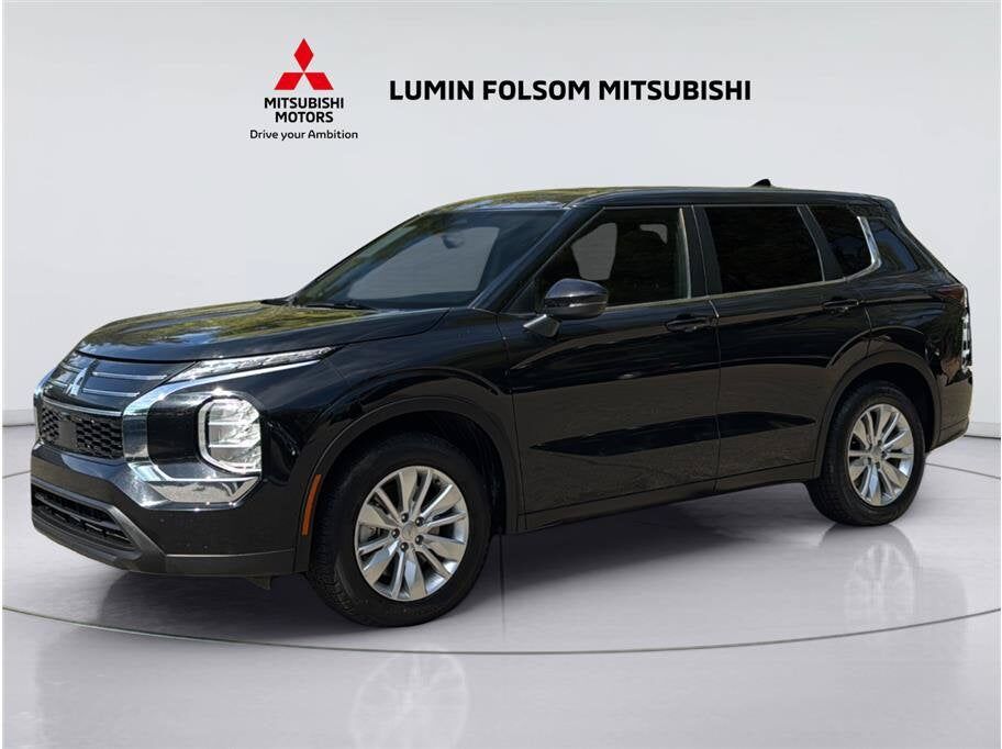 2025 MITSUBISHI Outlander