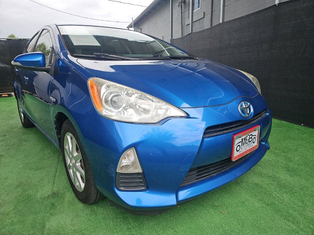 2012 TOYOTA Prius