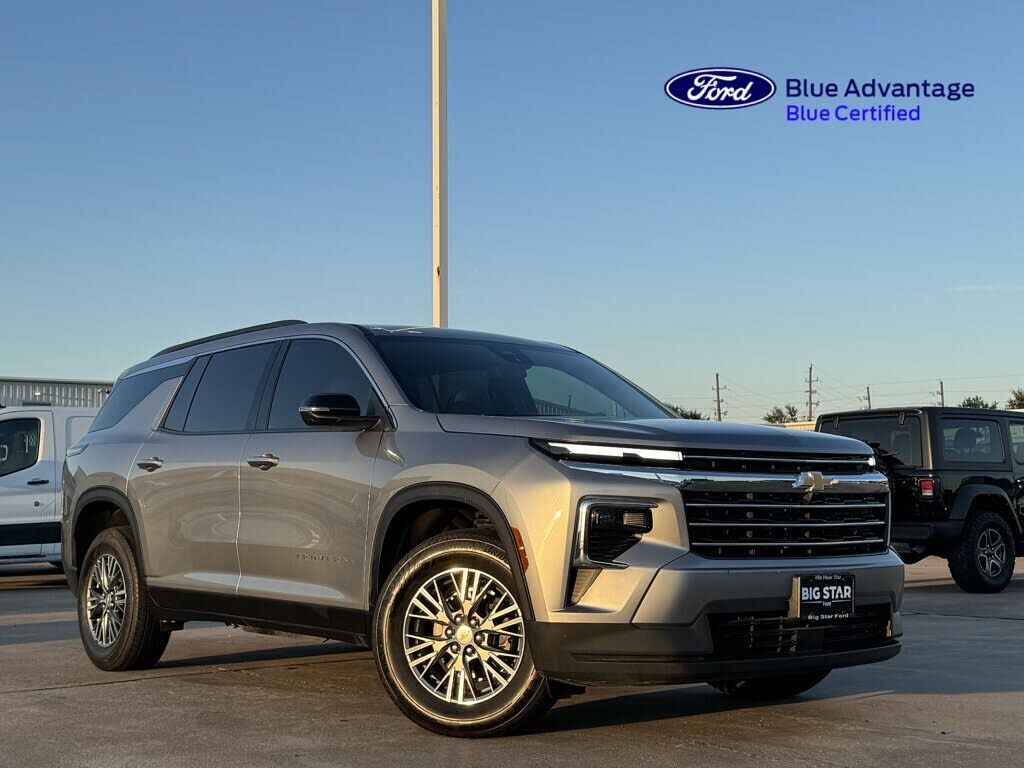 2025 CHEVROLET Traverse