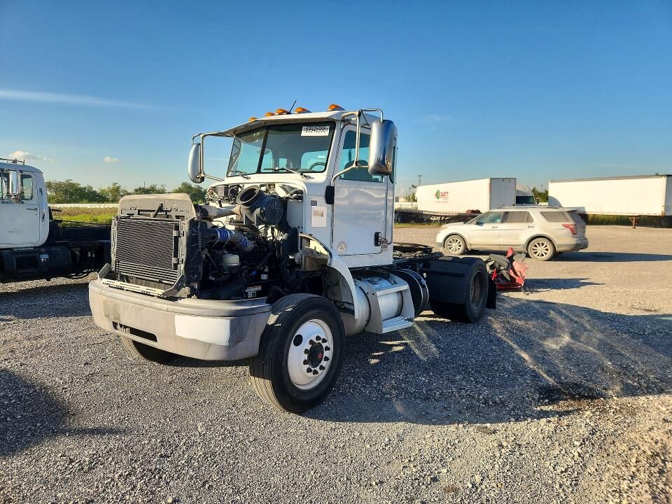 2017 PETERBILT 348