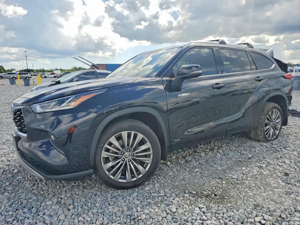 2021 TOYOTA Highlander