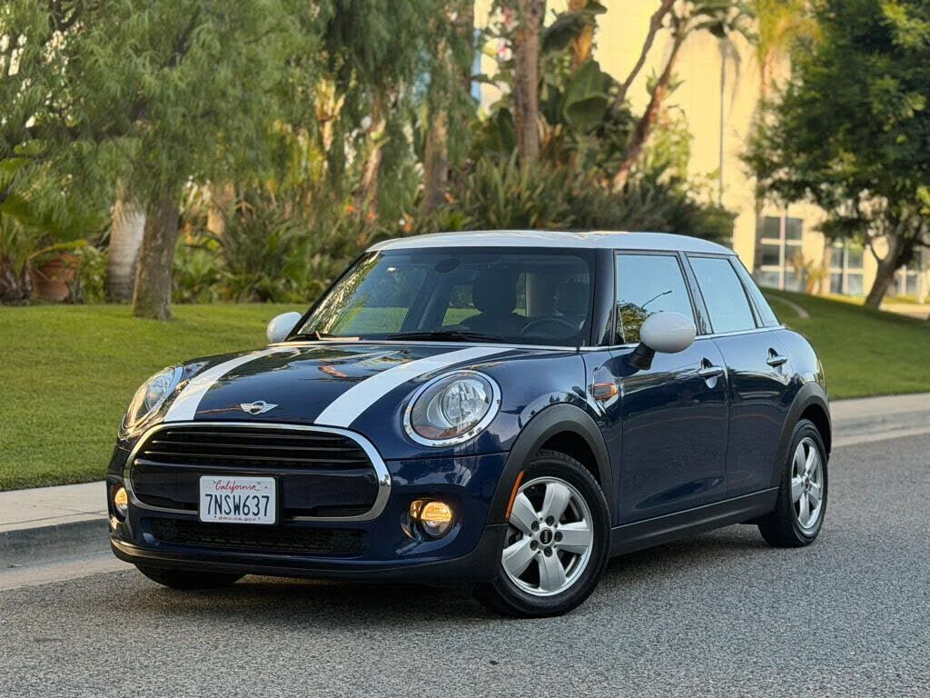 2016 MINI Cooper