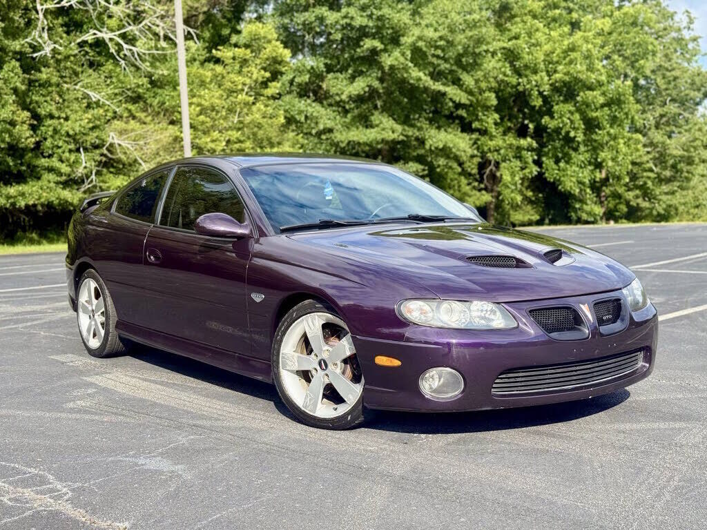 2004 PONTIAC GTO