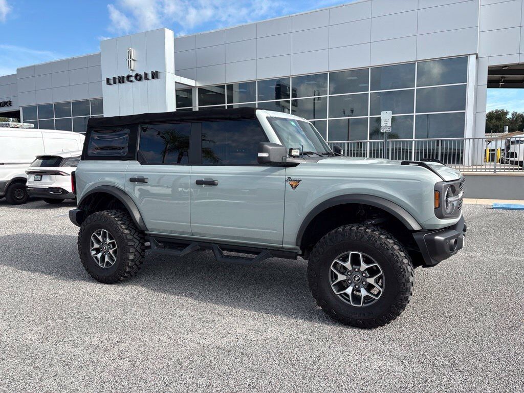 2022 FORD Bronco