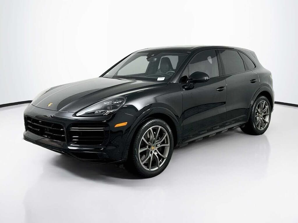 2023 PORSCHE Cayenne