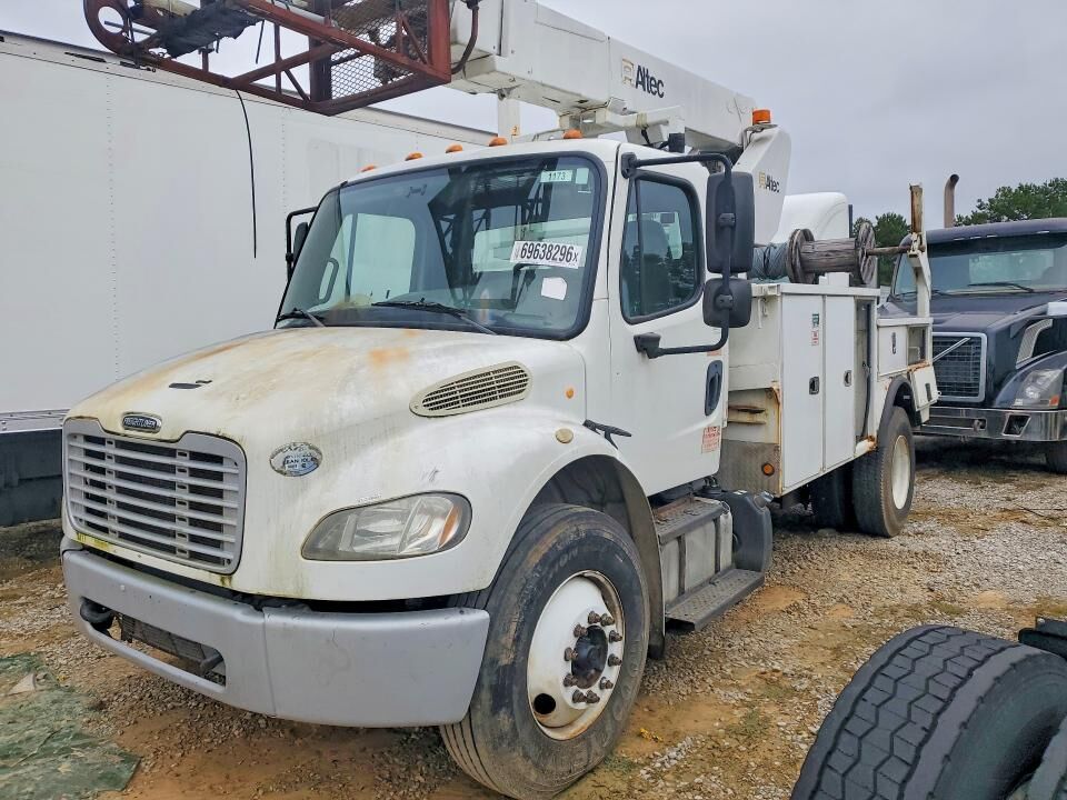 2014 FREIGHTLINER M2