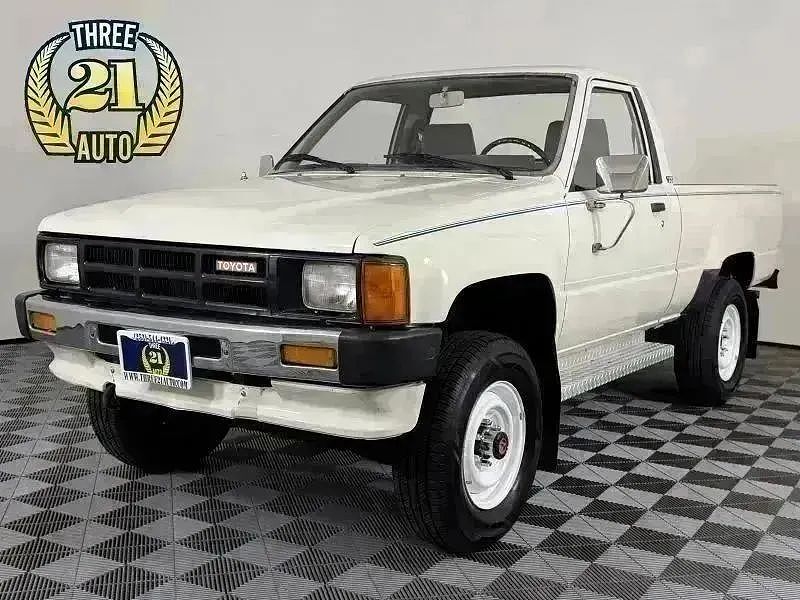 1986 TOYOTA Pick-Up