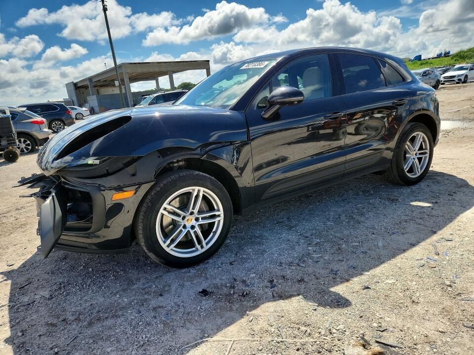 2022 PORSCHE Macan