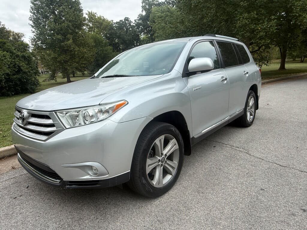 2013 TOYOTA Highlander
