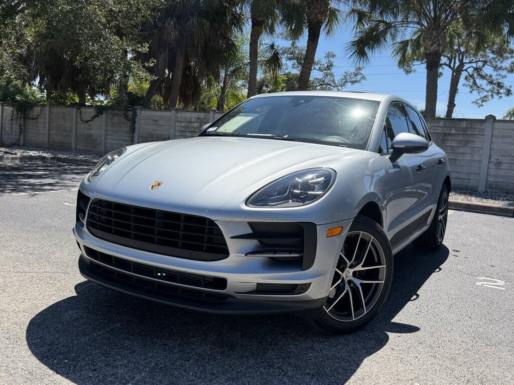 2020 PORSCHE Macan