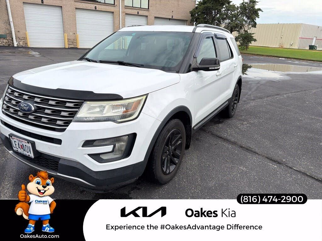 2017 FORD Explorer