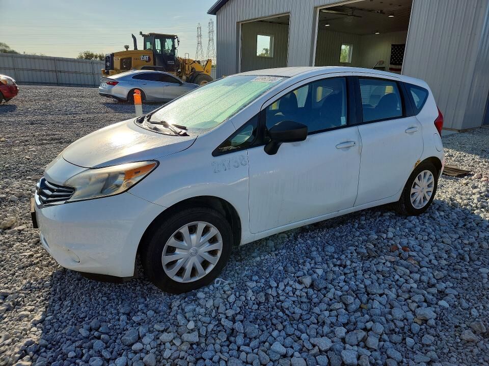 2016 NISSAN Versa