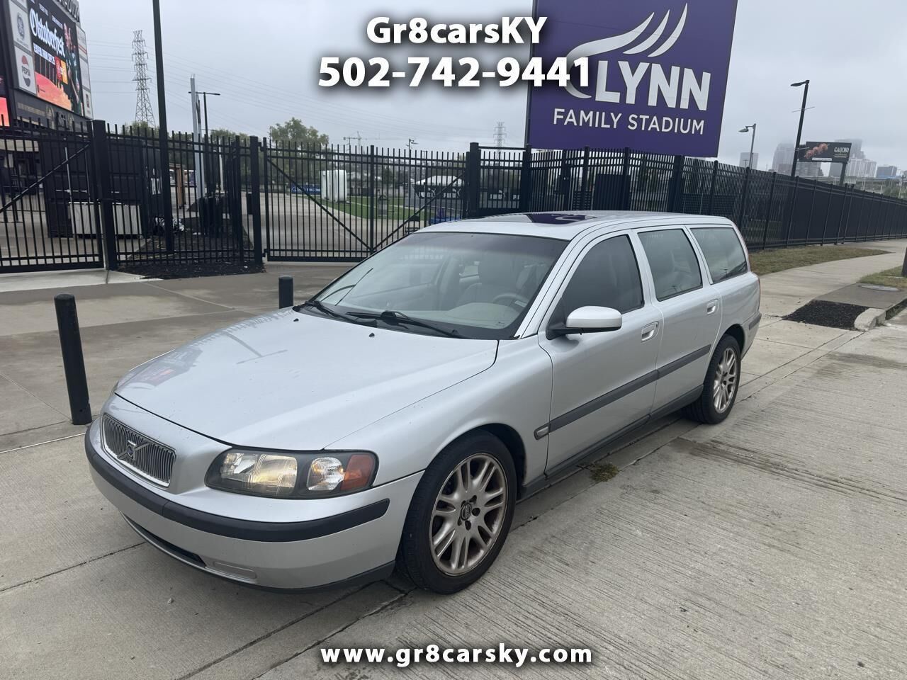 2004 VOLVO V70