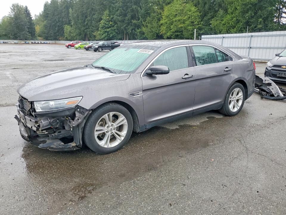2013 FORD Taurus
