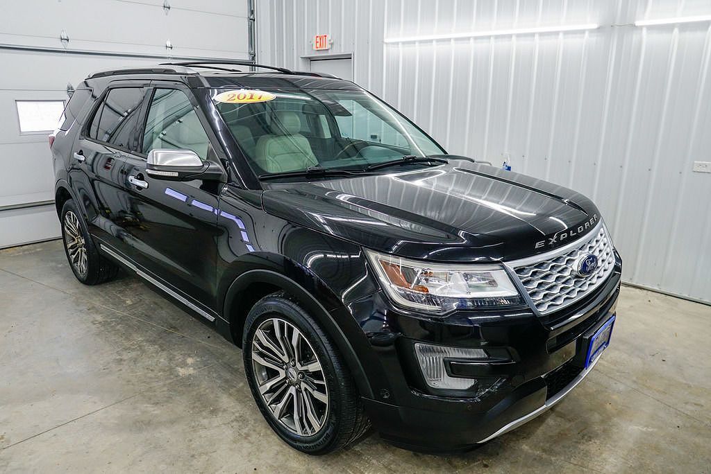 2017 FORD Explorer