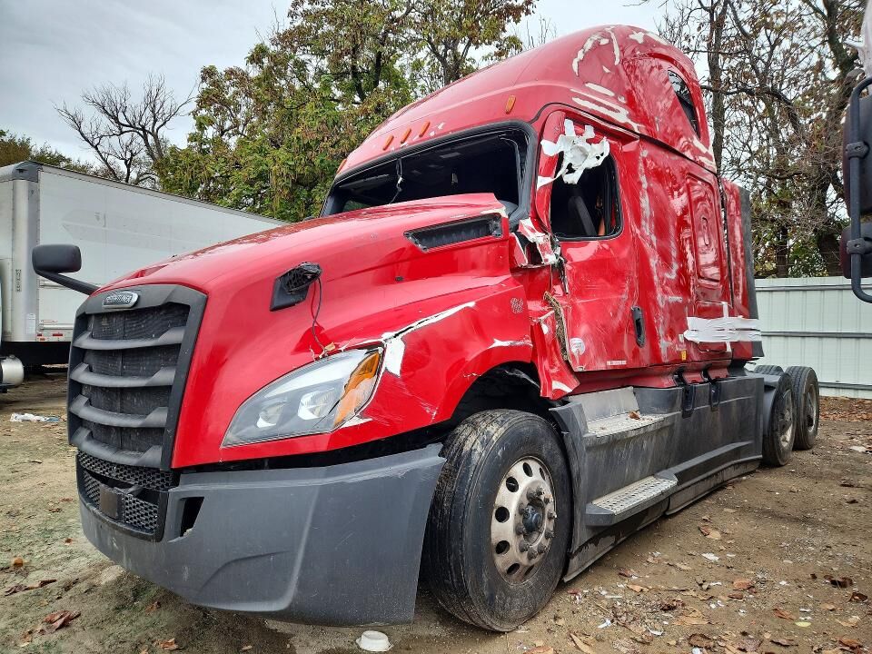 2023 FREIGHTLINER Cascadia