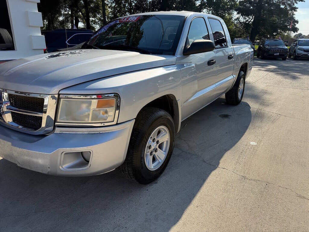 2010 DODGE Dakota
