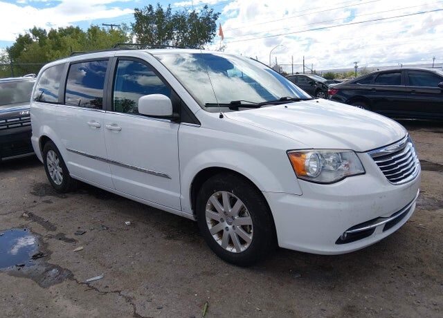 2015 CHRYSLER Town and Country
