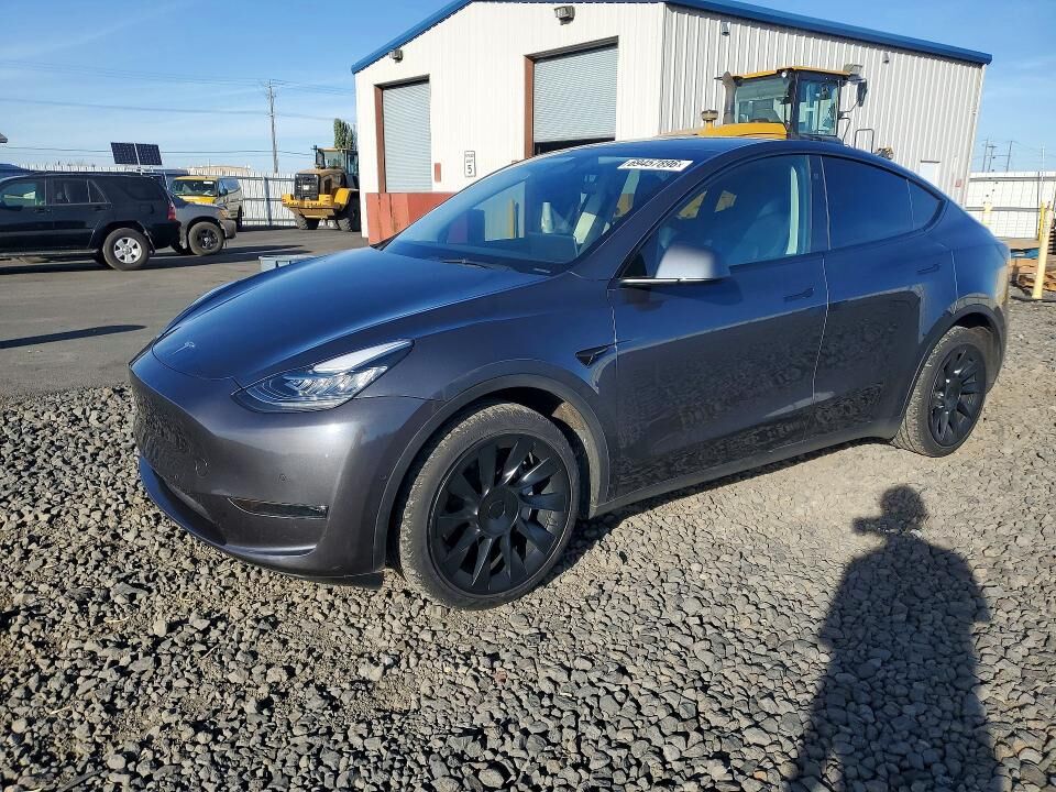 2022 TESLA Model Y