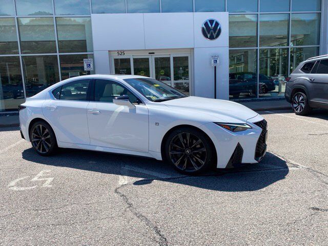2021 LEXUS IS