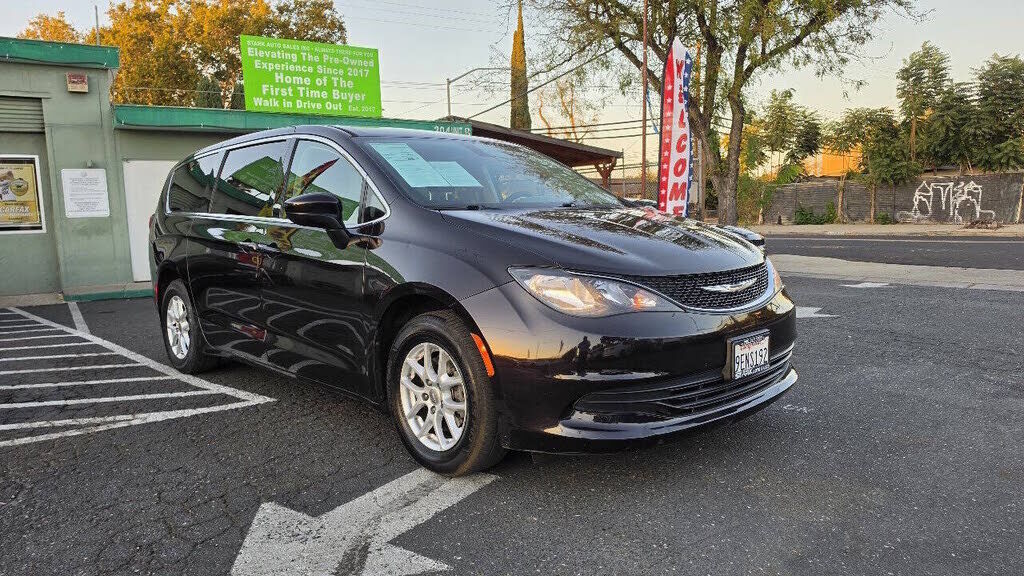 2017 CHRYSLER Pacifica