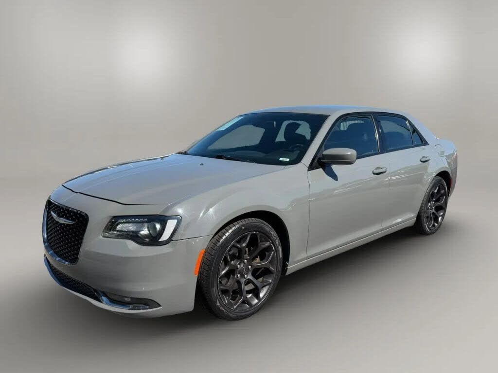 2019 CHRYSLER 300
