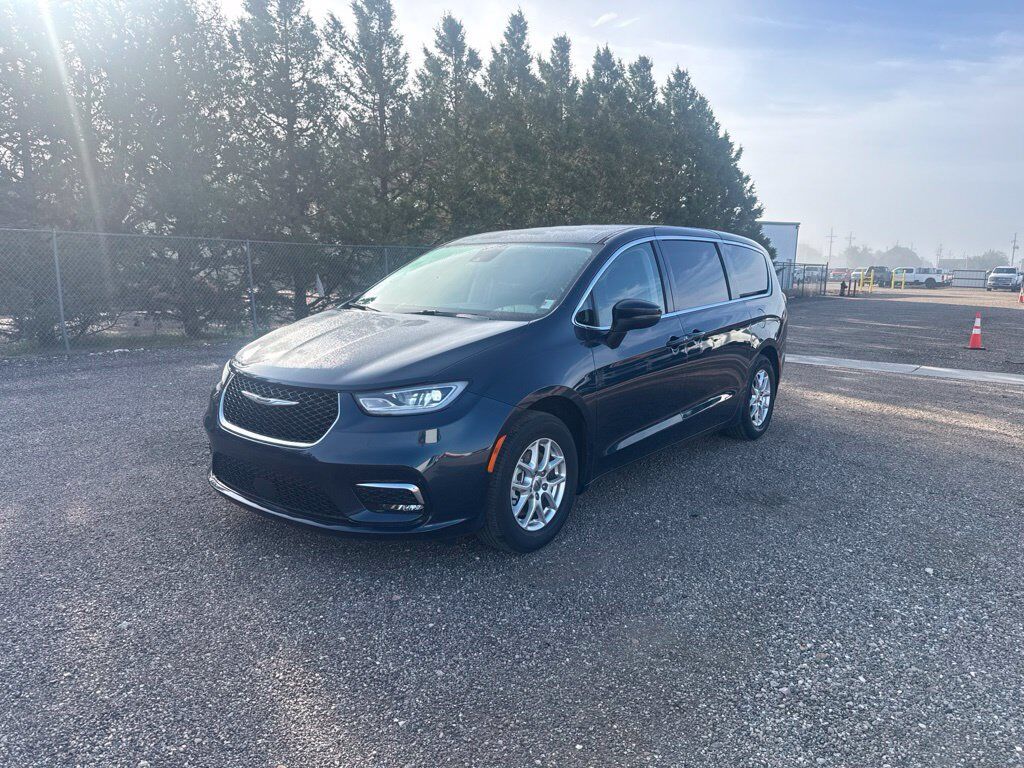 2023 CHRYSLER Pacifica