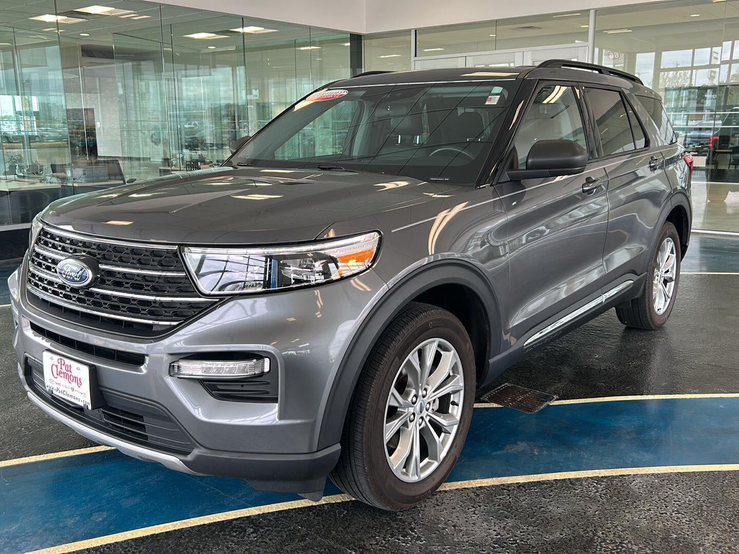 2023 FORD Explorer