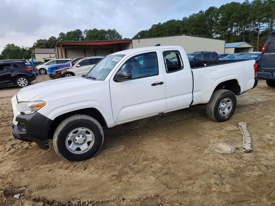 2017 TOYOTA Tacoma