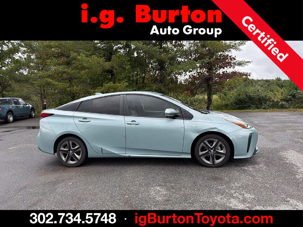 2019 TOYOTA PRIUS