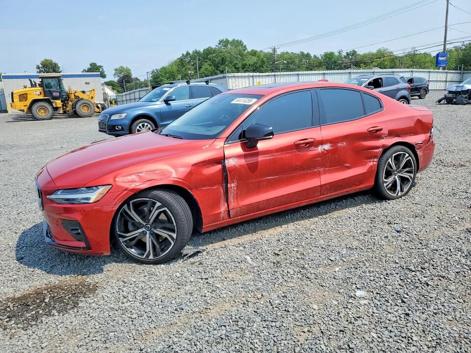 2023 VOLVO S60