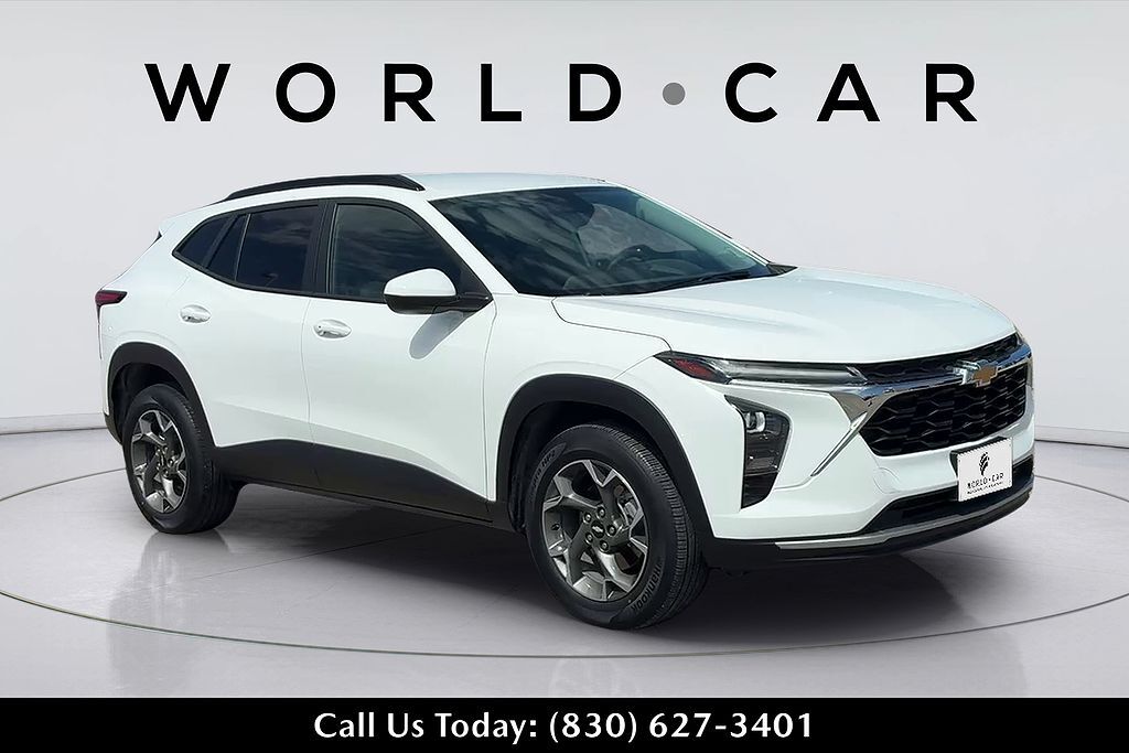2024 CHEVROLET Trax