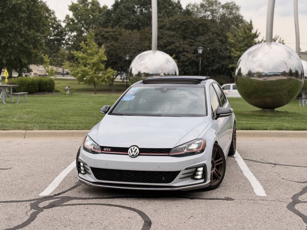 2021 VOLKSWAGEN Golf GTI