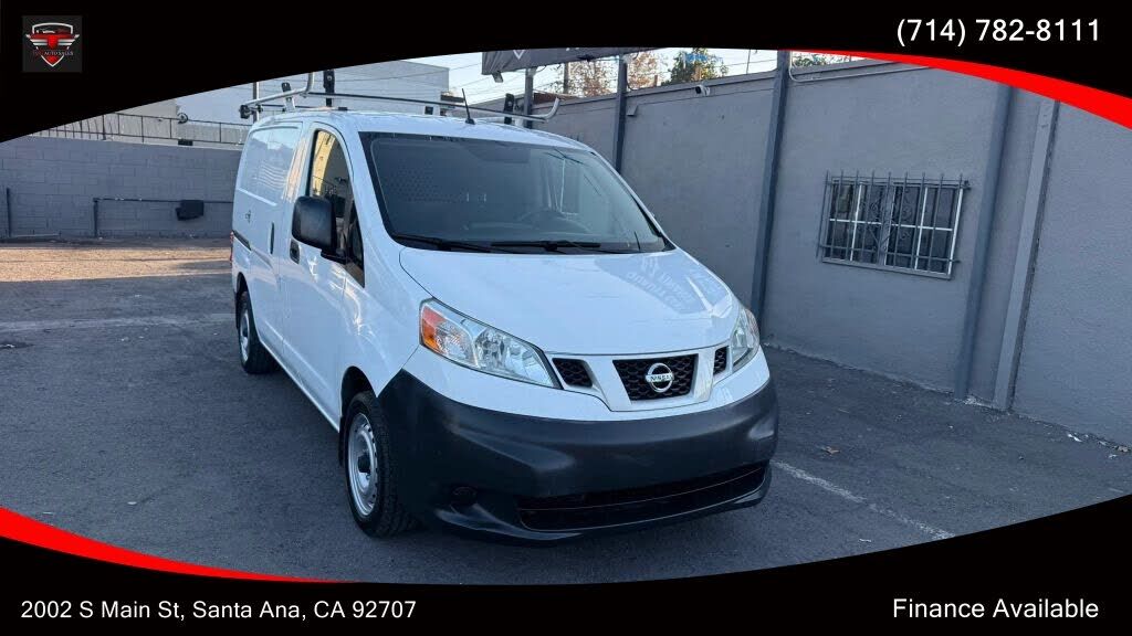 2017 NISSAN NV200
