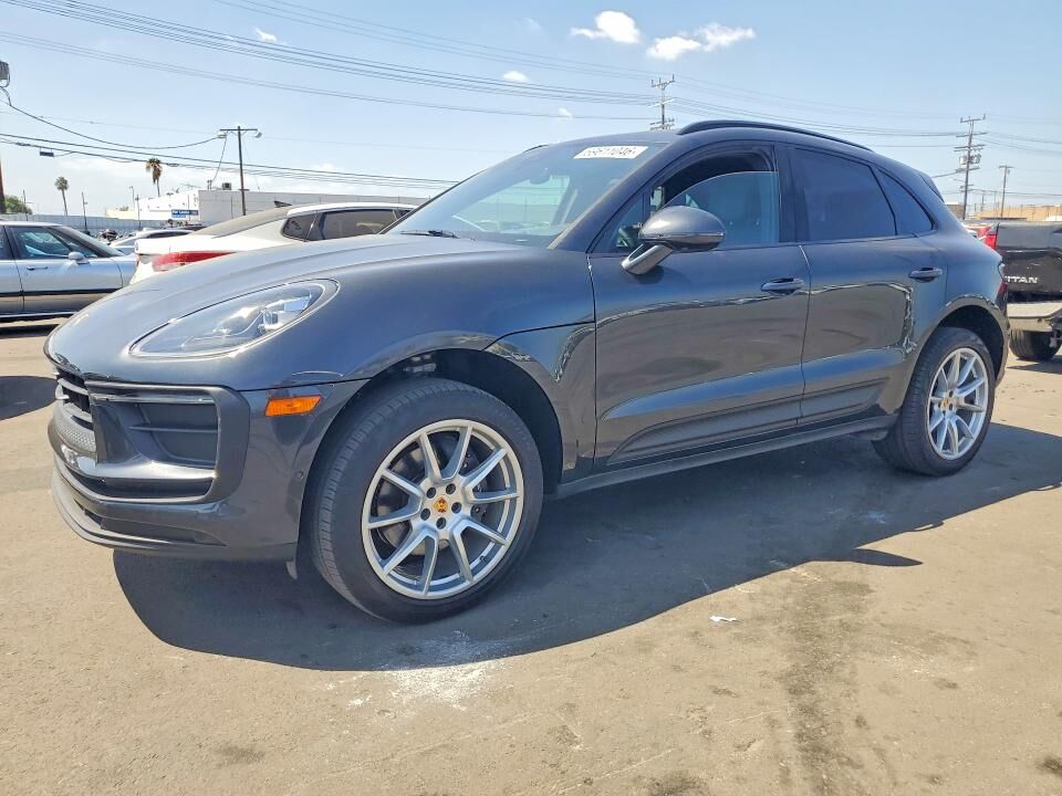 2024 PORSCHE Macan