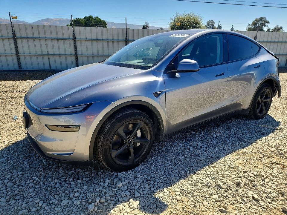 2026 TESLA Model Y