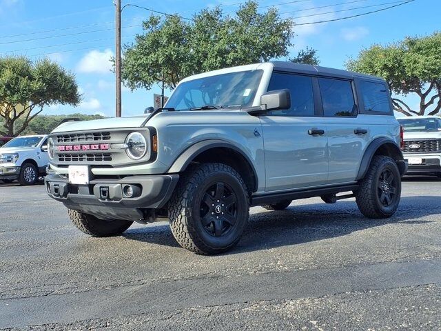 2024 FORD Bronco