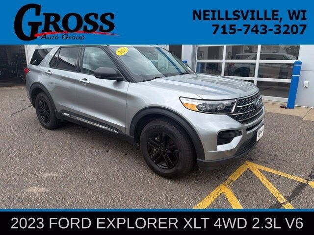 2023 FORD Explorer