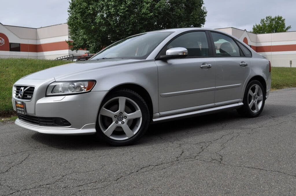 2011 VOLVO S40