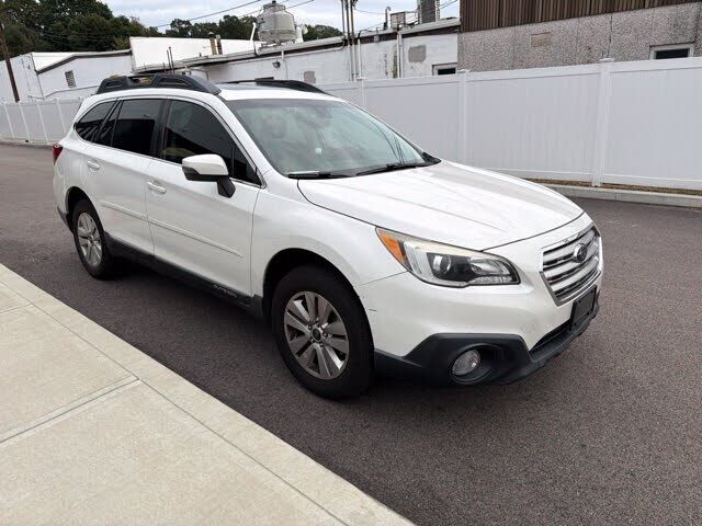 2017 SUBARU Outback