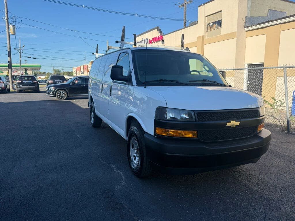 2021 CHEVROLET Express